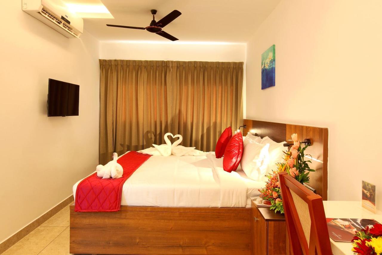 Hotel Thamburu International Thiruvananthapuram Exterior photo
